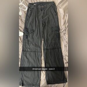 American eagle cargo pants 
Size 2